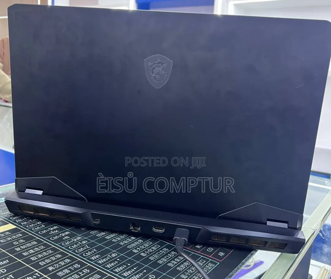 New Laptop MSI Pulse GL76 16GB Intel Core i7 SSD 512GB