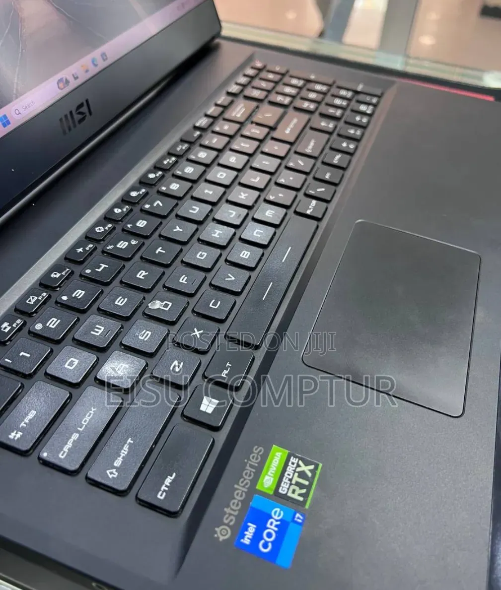 New Laptop MSI Pulse GL76 16GB Intel Core i7 SSD 512GB