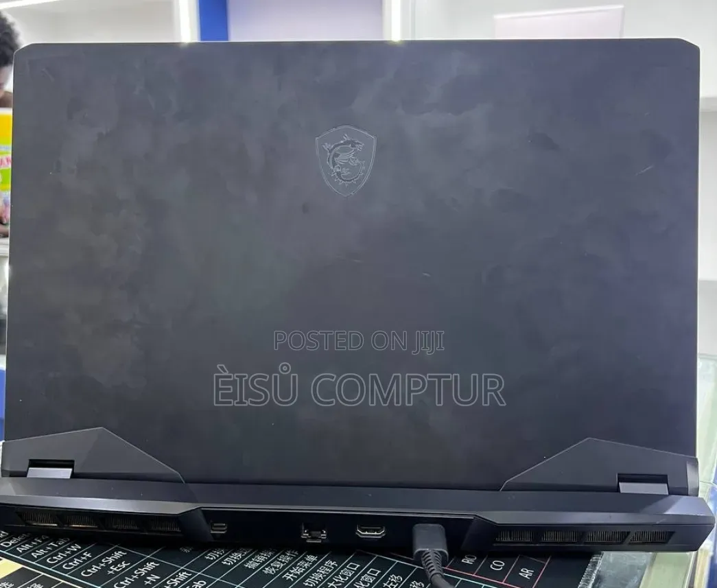 New Laptop MSI Pulse GL76 16GB Intel Core i7 SSD 512GB