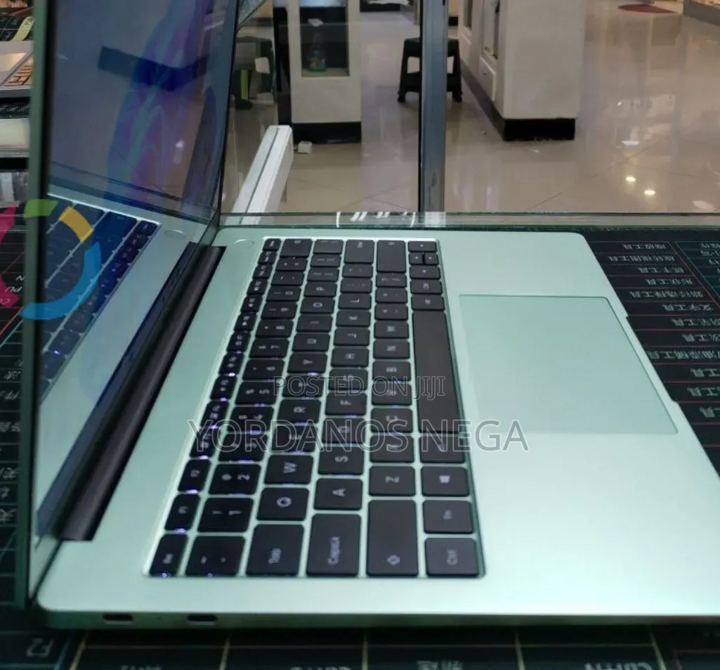 New Laptop 16GB Intel Core i5 SSD 512GB