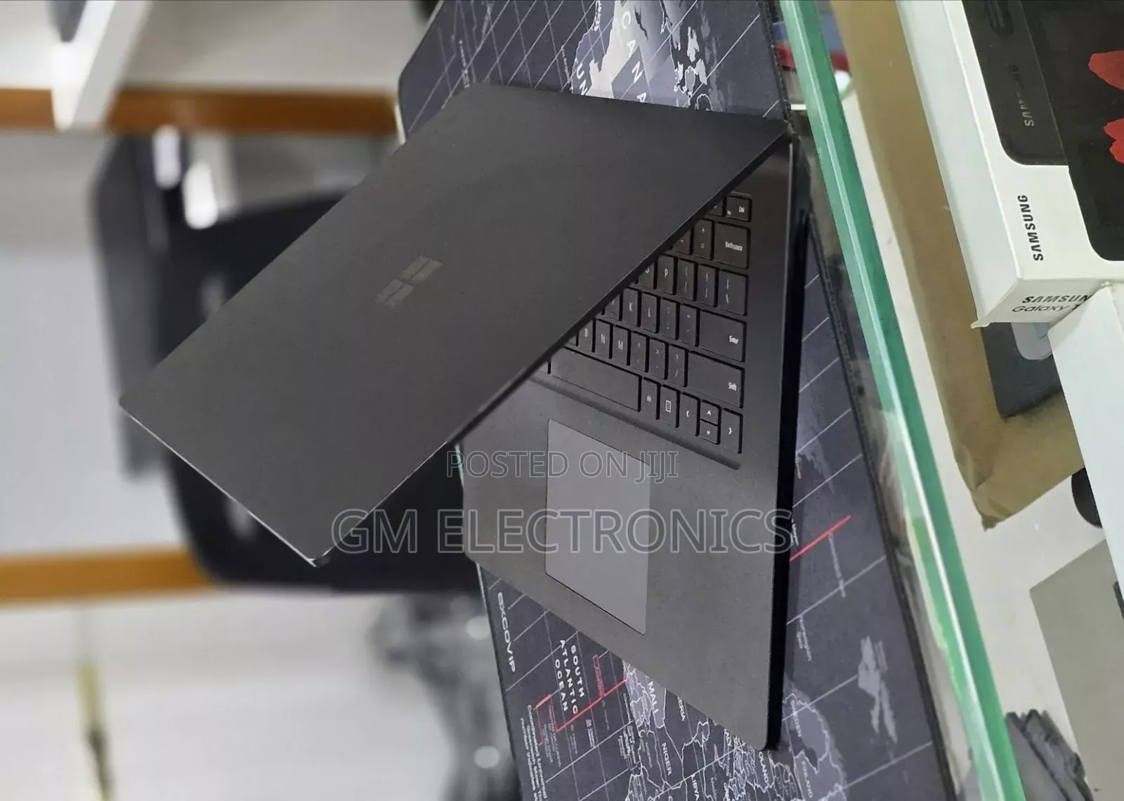 New Laptop Microsoft Surface 32GB Intel Core i7 SSD 1T
