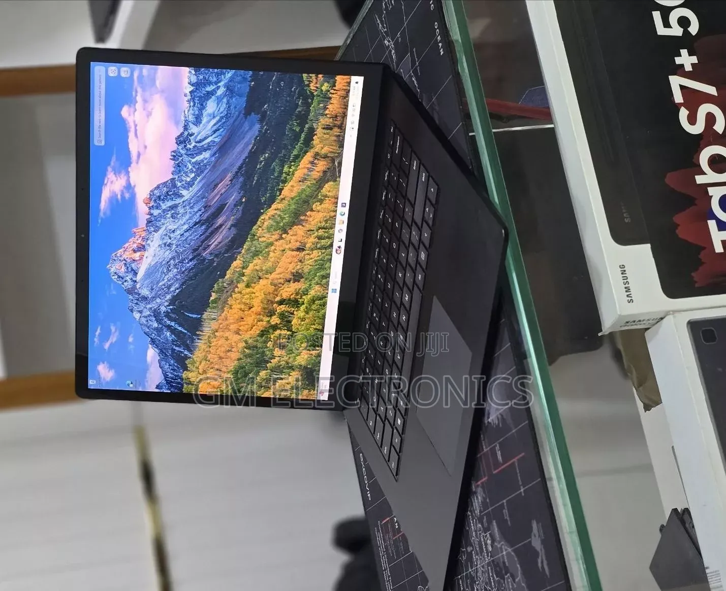New Laptop Microsoft Surface 32GB Intel Core i7 SSD 1T