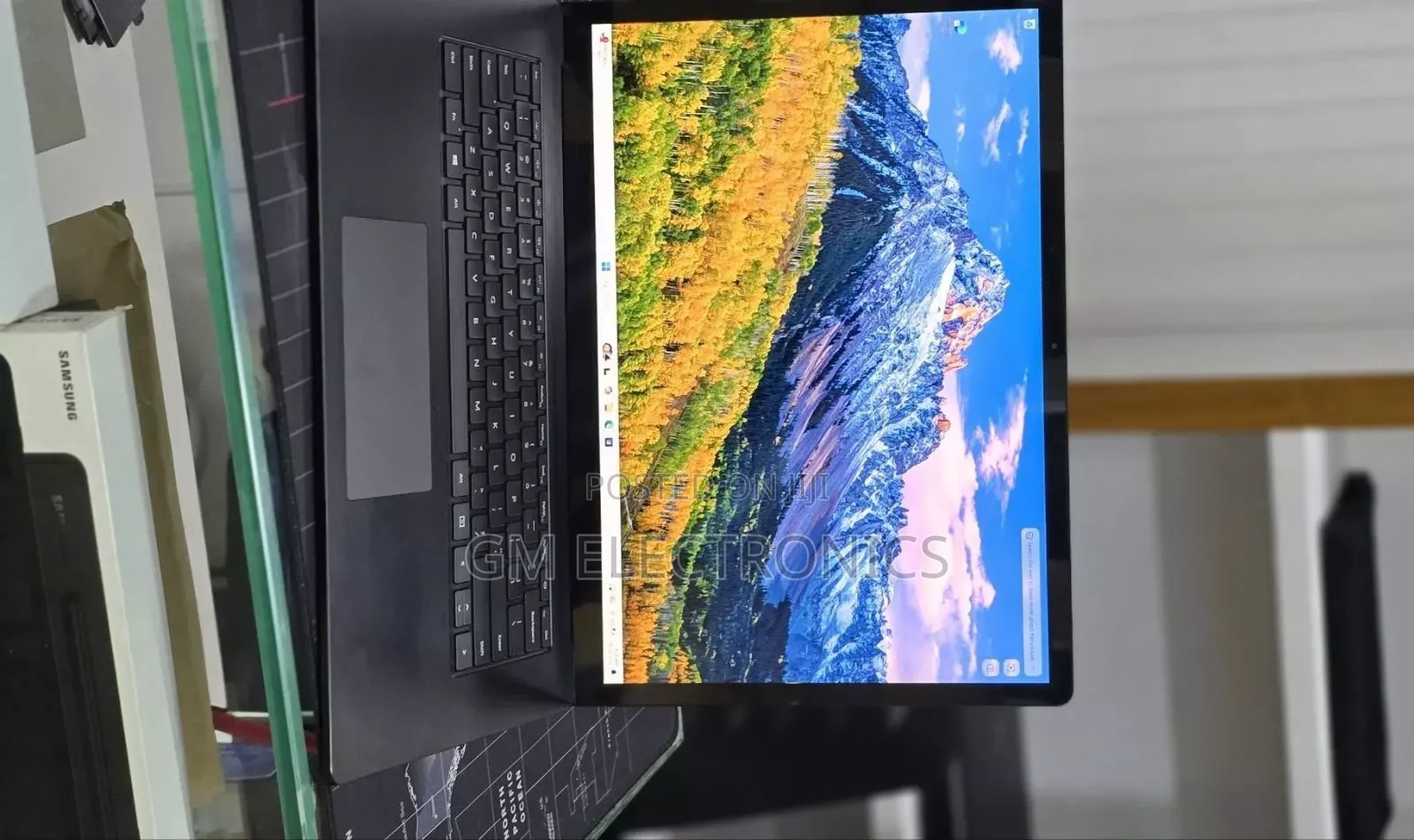 New Laptop Microsoft Surface 32GB Intel Core i7 SSD 1T