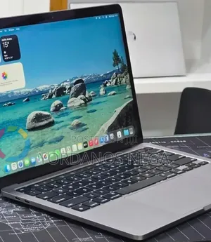 New Laptop Apple MacBook Pro 2022 M2 16GB Apple M2 SSD 256GB