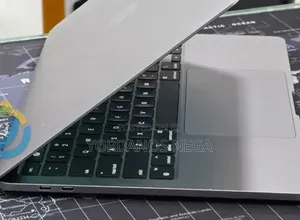 New Laptop Apple MacBook Pro 2022 M2 16GB Apple M2 SSD 256GB