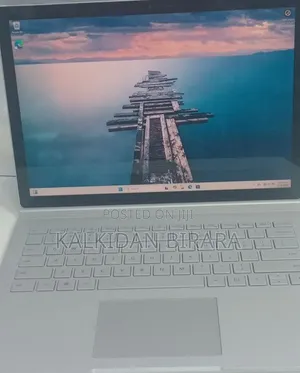 New Laptop Microsoft Surface Book 2 16GB Intel Core i7 SSD 512GB