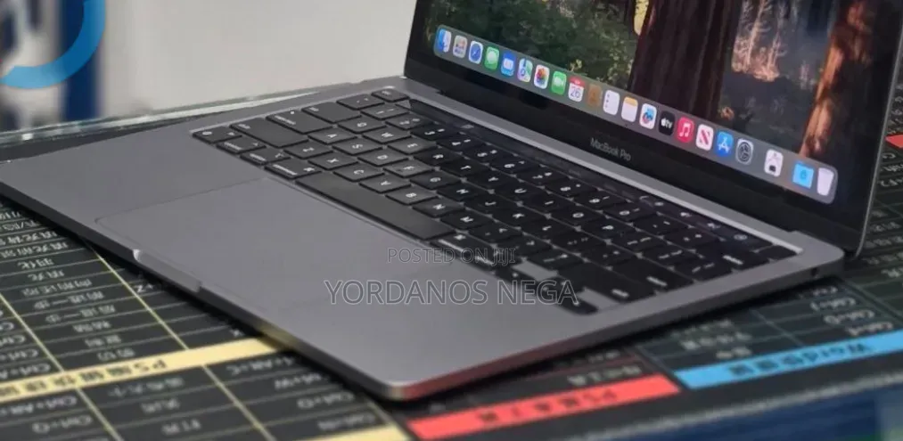 New Laptop Apple MacBook Air 2020 M1 16GB Apple M1 SSD 512GB