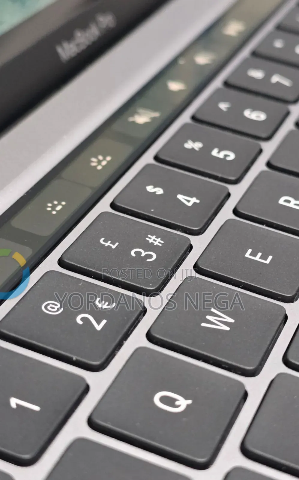 New Laptop Apple MacBook Pro 2020 M1 8GB Apple M1 SSD 512GB