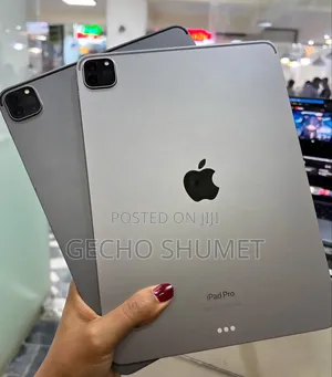 New Apple iPad Pro (2022) 256 GB Silver