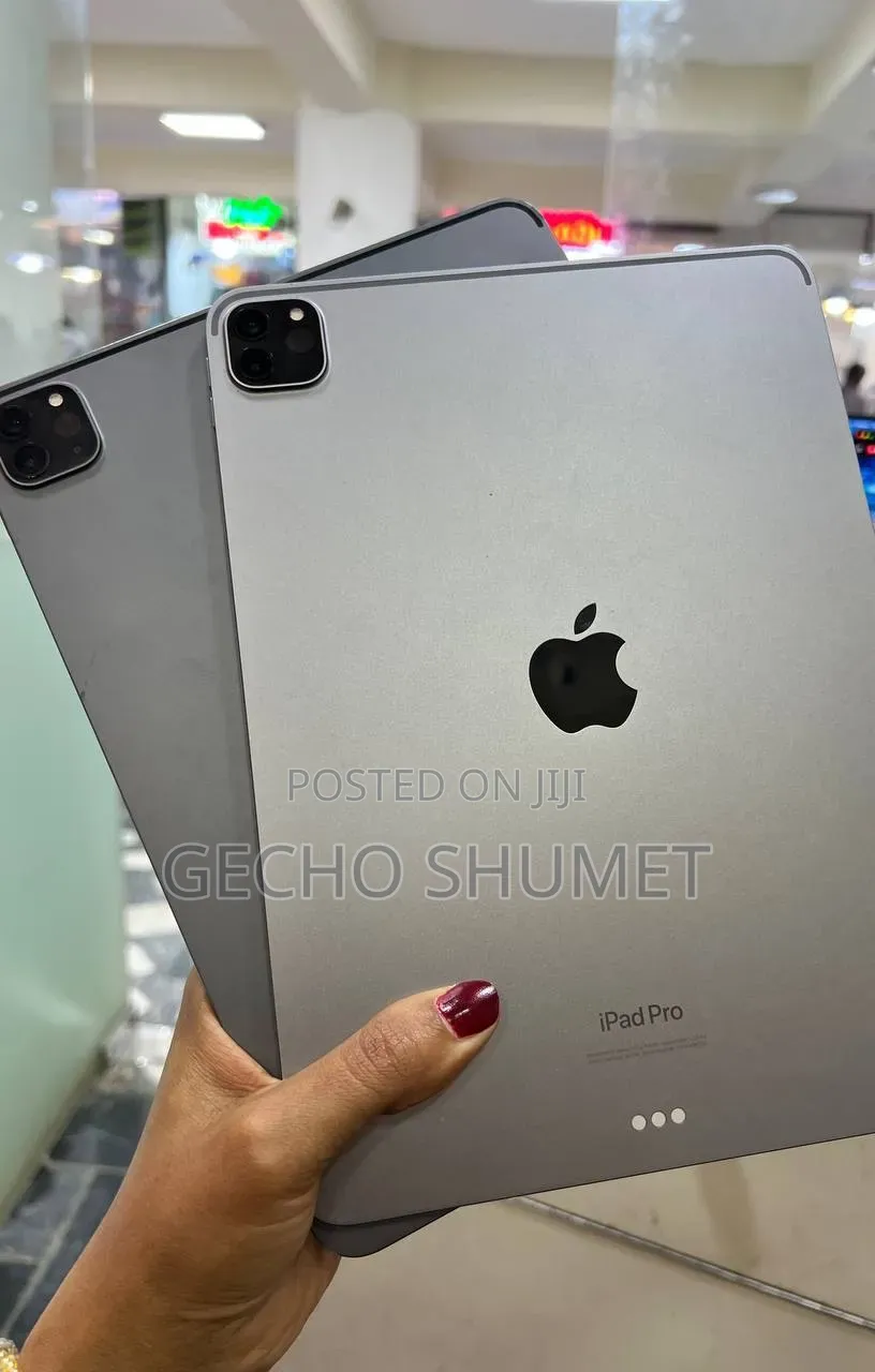 New Apple iPad Pro (2022) 256 GB Silver
