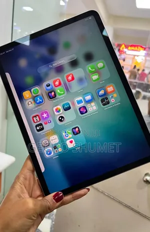 New Apple iPad Pro (2022) 256 GB Silver