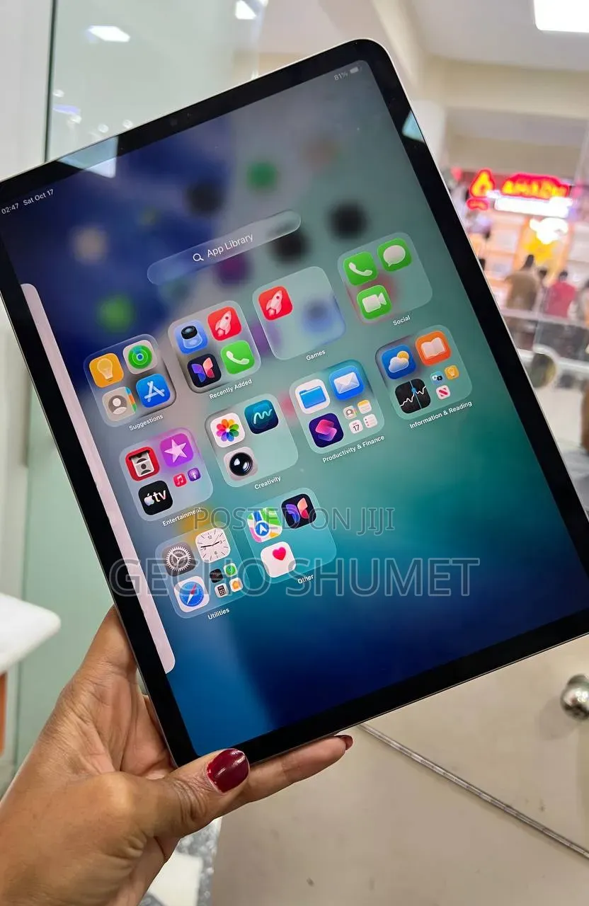 New Apple iPad Pro (2022) 256 GB Silver