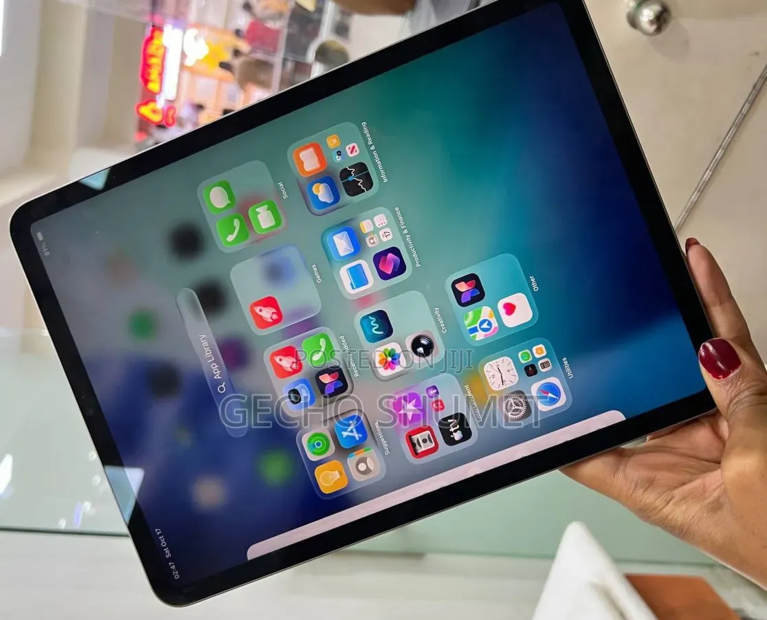 New Apple iPad Pro (2022) 256 GB Silver