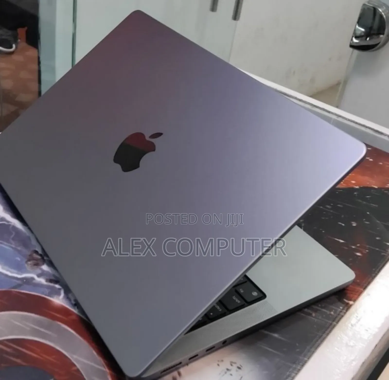 New Laptop Apple MacBook Pro 2021 M1 32GB Apple M1 Pro SSD 512GB