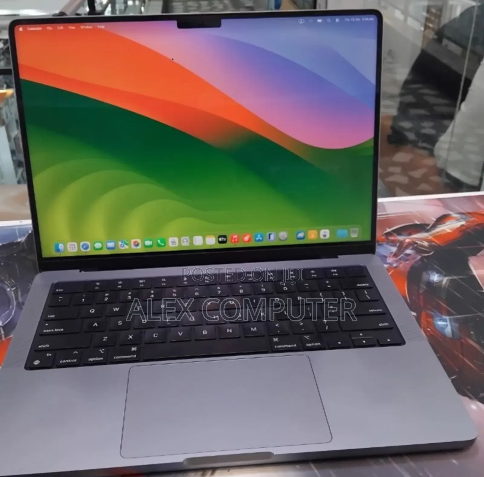 New Laptop Apple MacBook Pro 2021 M1 32GB Apple M1 Pro SSD 512GB