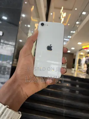 New Apple iPhone SE (2020) 128 GB White