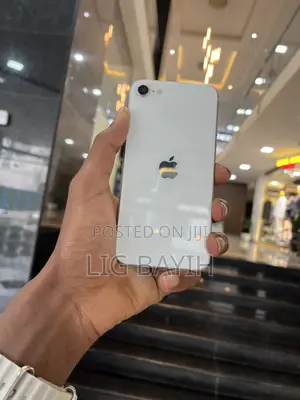 New Apple iPhone SE (2020) 128 GB White