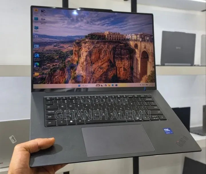 New Laptop Lenovo ThinkPad X1 32GB Intel Core Ultra 7 SSD 1T