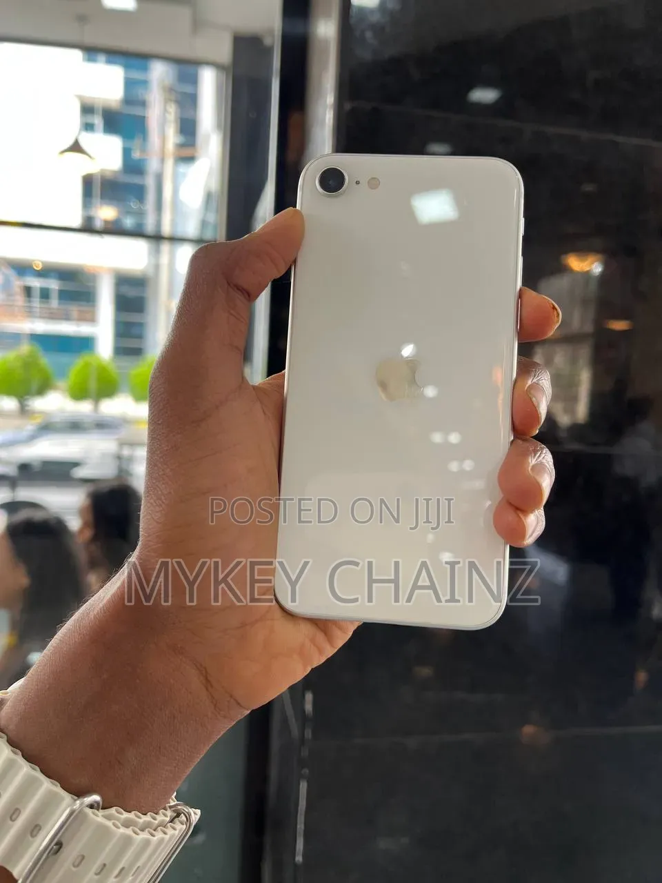 Apple iPhone SE 128 GB White