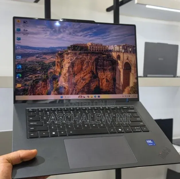 New Laptop Lenovo ThinkPad 13 32GB Intel Core Ultra 7 SSD 1T