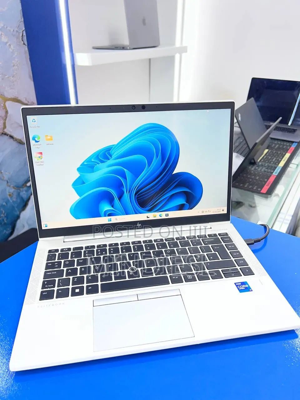 New Laptop HP EliteBook x360 1030 G8 16GB Intel Core i7 SSD 512GB