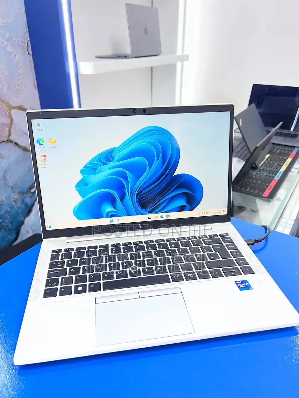 New Laptop HP EliteBook x360 1030 G8 16GB Intel Core i7 SSD 512GB