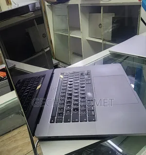 New Laptop Apple MacBook Pro 2019 16GB Intel Core i7 SSD 512GB