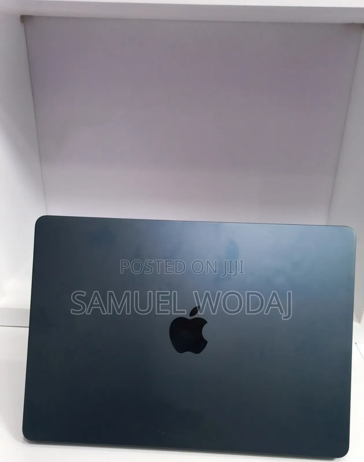 New Laptop Apple MacBook Air 2022 M2 8GB Apple M2 SSD 256GB