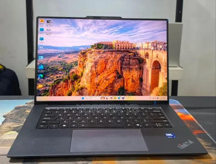New Laptop Lenovo ThinkPad 13 32GB Intel Core Ultra 7 SSD 1T