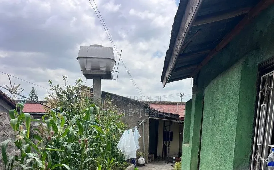 2bdrm House in Cmc, Yeka for sale