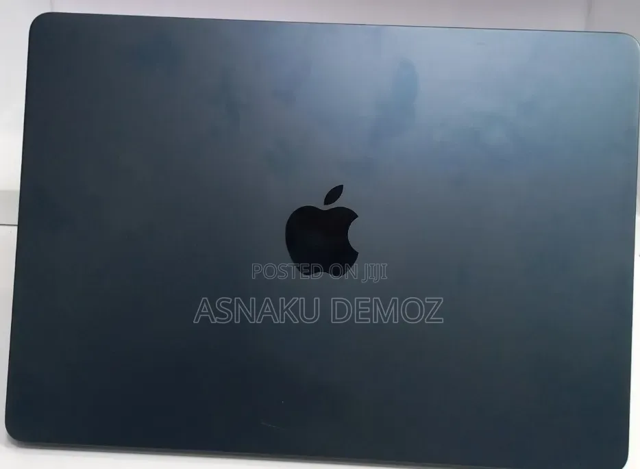 New Laptop Apple MacBook Air 2022 M2 8GB Apple M2 SSD 256GB