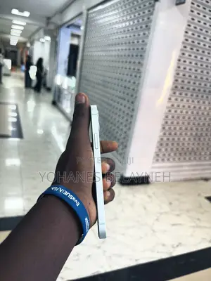 New Apple iPhone 12 128 GB