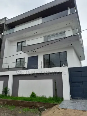 Furnished 7bdrm Penthouse in የግል, Bole for sale