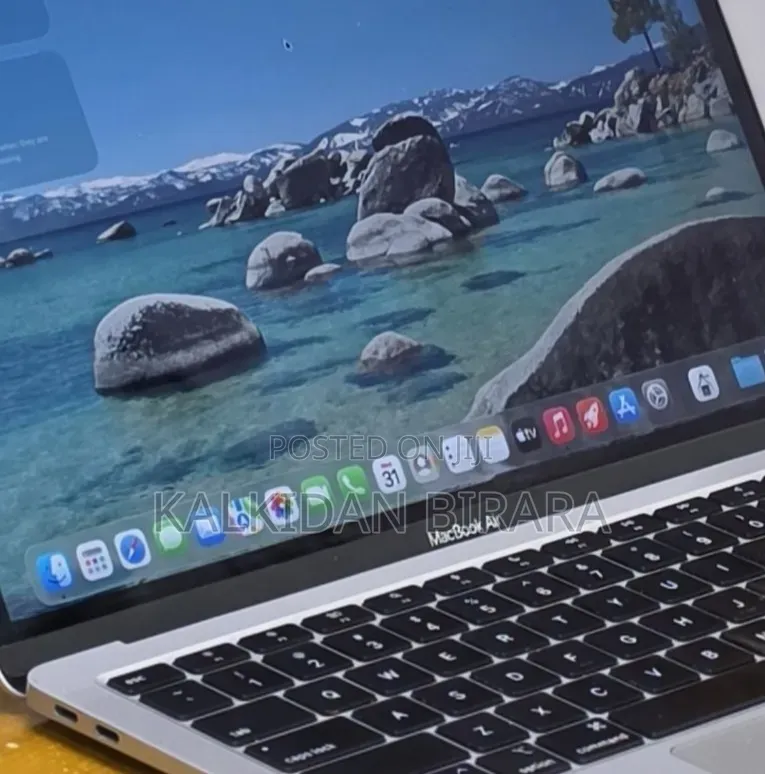 New Laptop Apple MacBook Air 2020 M1 8GB Apple M1 SSD 256GB