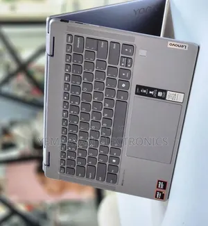 New Laptop Lenovo Yoga Slim 7 16GB AMD Ryzen 7 SSD 512GB
