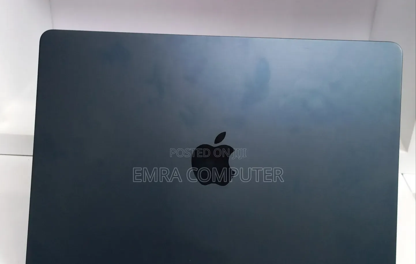 New Laptop Apple MacBook Air 2022 M2 8GB Apple M2 SSD 256GB