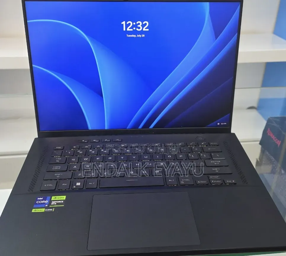 New Laptop Asus ROG Zephyrus G15 16GB Intel Core i9 SSD 1T