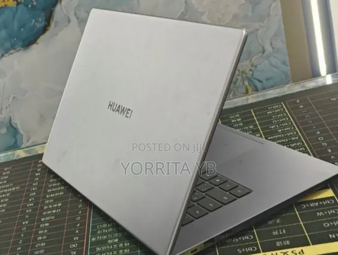 New Laptop Huawei 8GB Intel Core i3 SSD 256GB