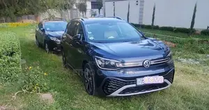 Volkswagen ID.6 2023 Black
