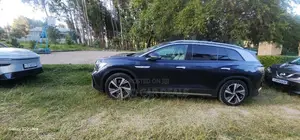 Volkswagen ID.6 2023 Black