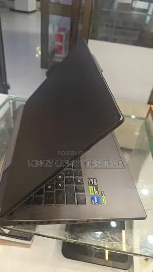 New Laptop Asus ROG Strix G15 16GB Intel Core i7 SSD 1T