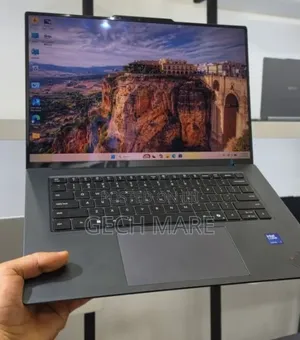 New Laptop Lenovo ThinkPad Yoga 16GB Intel Core Ultra 7 SSD 1T