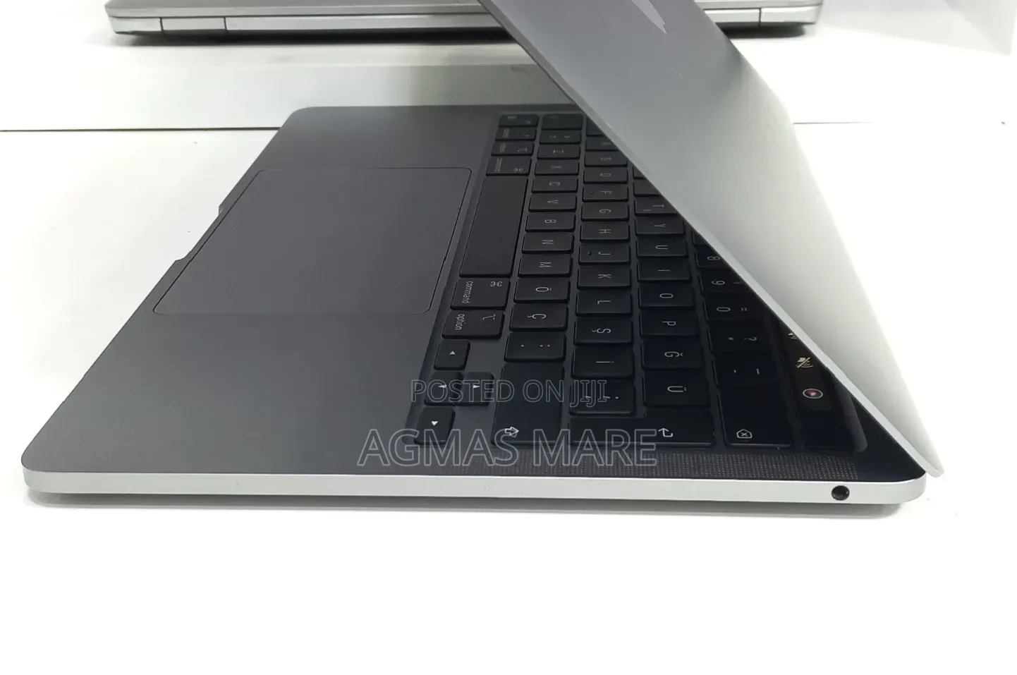 New Laptop Apple MacBook Pro 2021 M1 8GB Apple M1 SSD 256GB