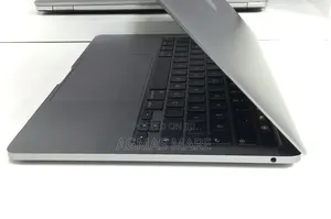 New Laptop Apple MacBook Pro 2021 M1 8GB Apple M1 SSD 256GB