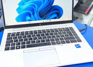 New Laptop HP EliteBook 840 G8 16GB Intel Core i7 SSD 512GB