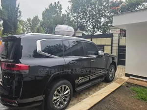 Toyota Land Cruiser 2025 Black