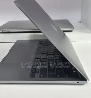 New Laptop Apple MacBook Air 2020 M1 8GB Apple M1 SSD 256GB