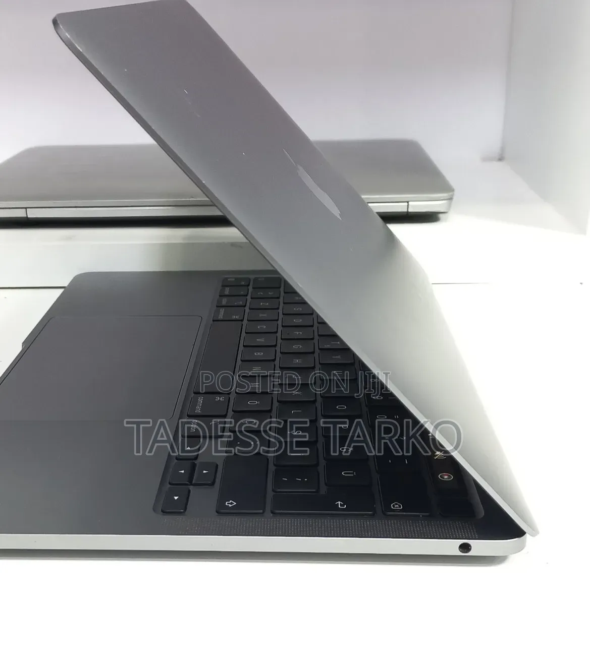 New Laptop Apple MacBook Air 2020 M1 8GB Apple M1 SSD 256GB