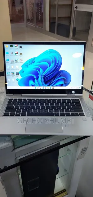 New Laptop HP EliteBook 830 G8 16GB Intel Core i5 SSD 512GB