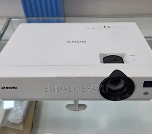 Sony Projector VPL-Dx102